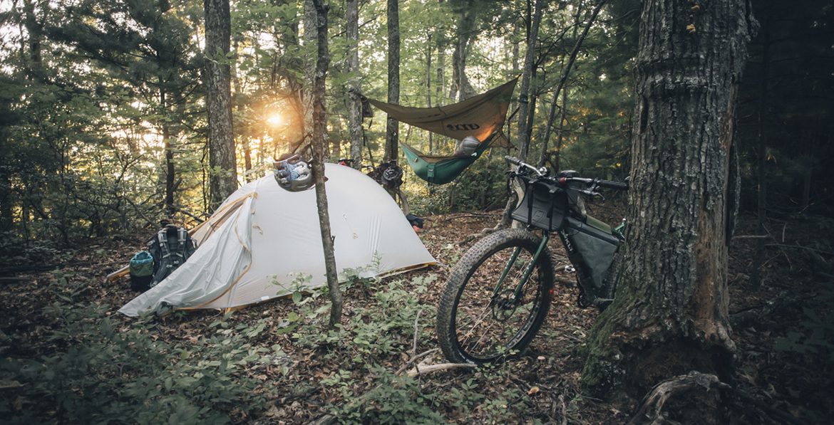 Qué es el bikepacking y por qué las mochilas de viaje son el mejor acompañante